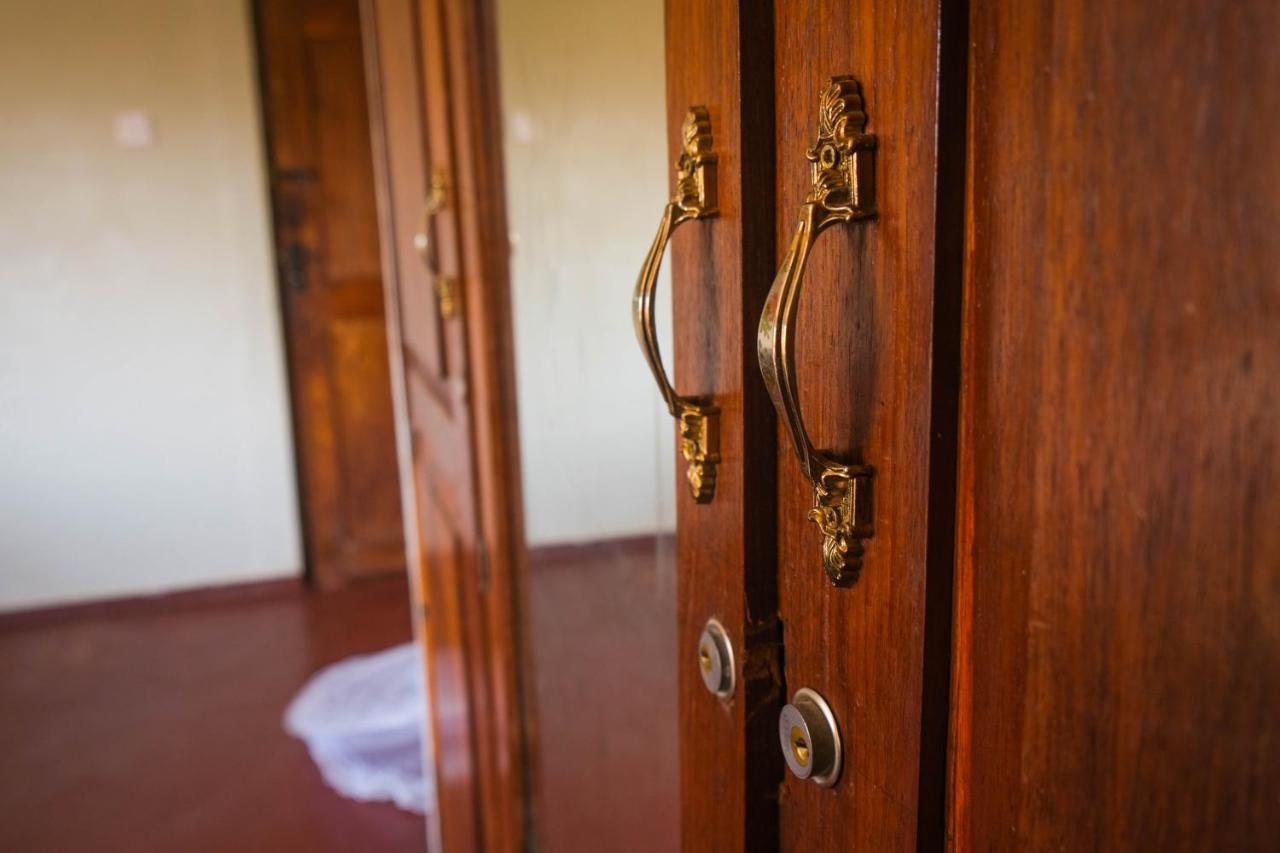 Emmy'S Backpackers Hostel Iringa Bagian luar foto