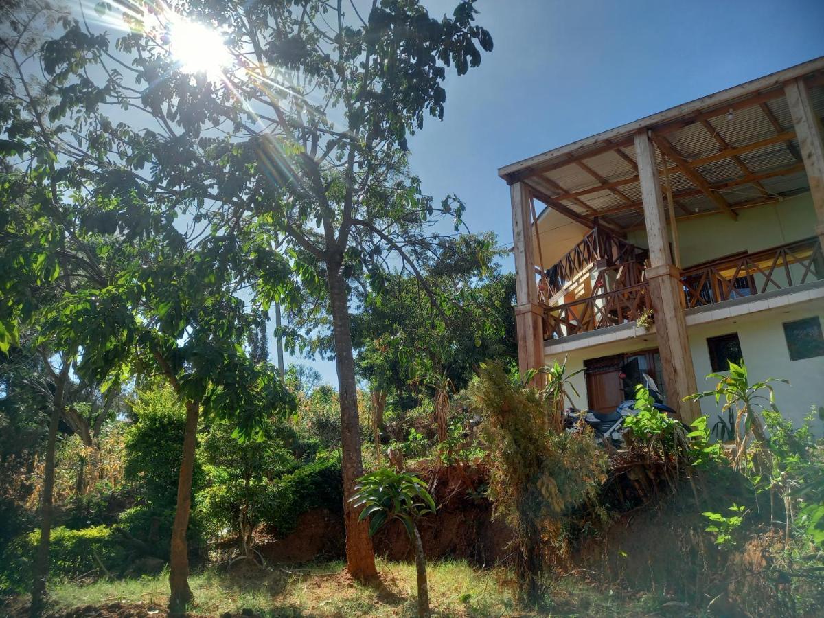 Emmy'S Backpackers Hostel Iringa Bagian luar foto