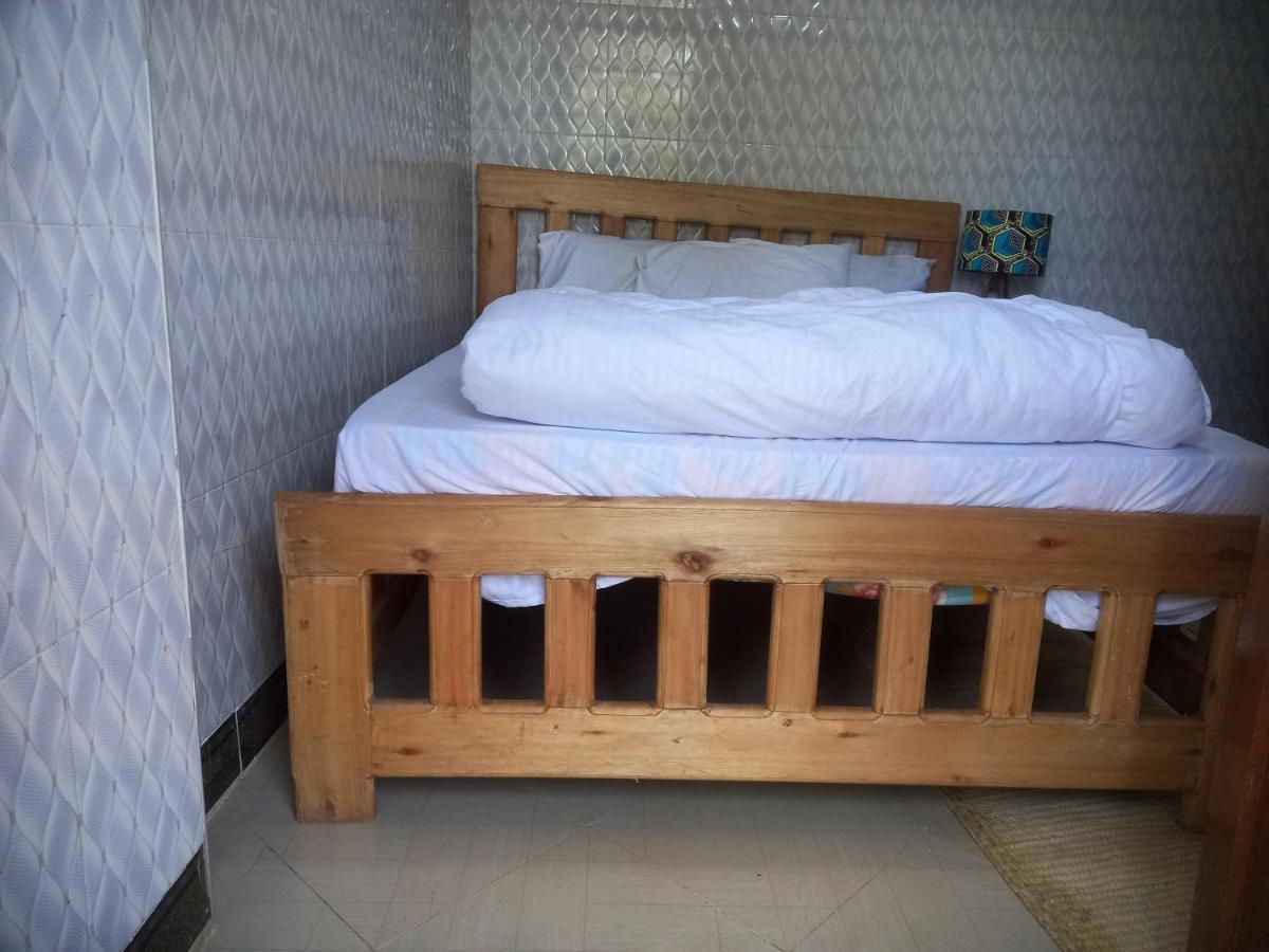 Emmy'S Backpackers Hostel Iringa Bagian luar foto